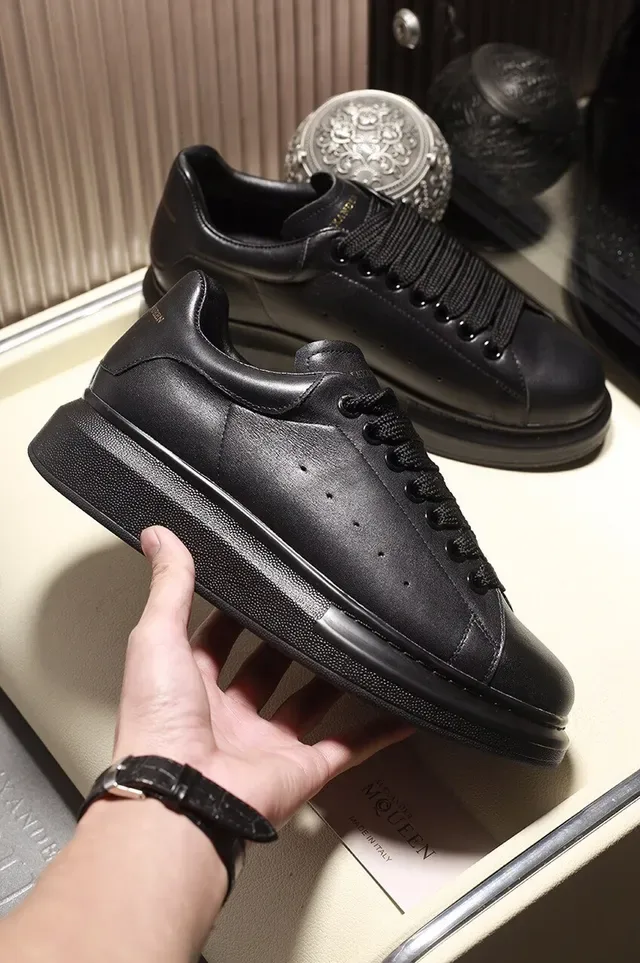 Alexander McQueen Zapatillas oversized negras Lifestyle Sneakers 7
