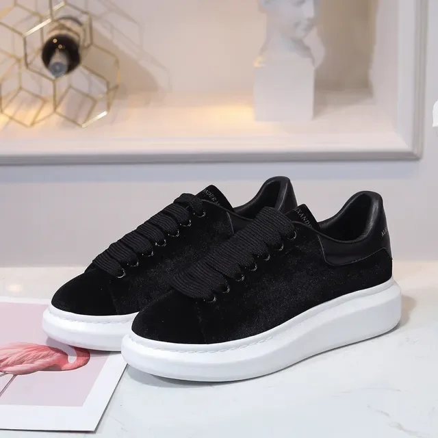 Alexander McQueen Oversized Sneaker Black White Platform Sole Velvet Upper Lifestyle Sneakers 5