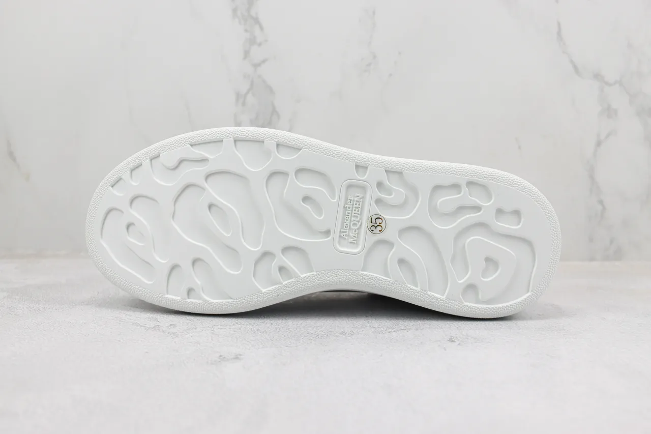Alexander McQueen Oversized Sneaker White and Red Lifestyle Sneakers 8