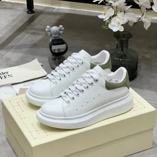 Alexander McQueen Oversized Sneaker White Army Green Platform Sole Smooth Leather Upper Lifestyle Sneakers