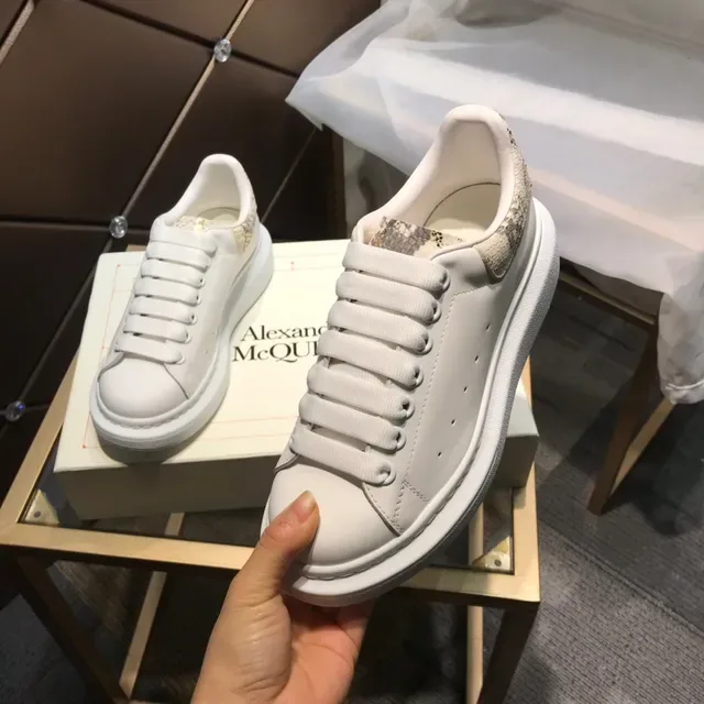 Alexander McQueen ओवरसाइज्ड स्नीकर व्हाइट बीज प्लेटफॉर्म चमड़ा लाइफस्टाइल स्नीकर 3