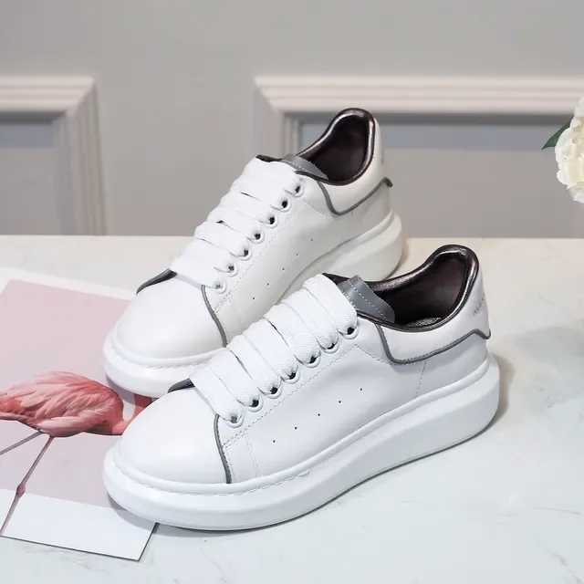 Alexander McQueen Oversized Sneaker White Black Platform Sole Smooth Leather Upper Lifestyle Sneakers 4