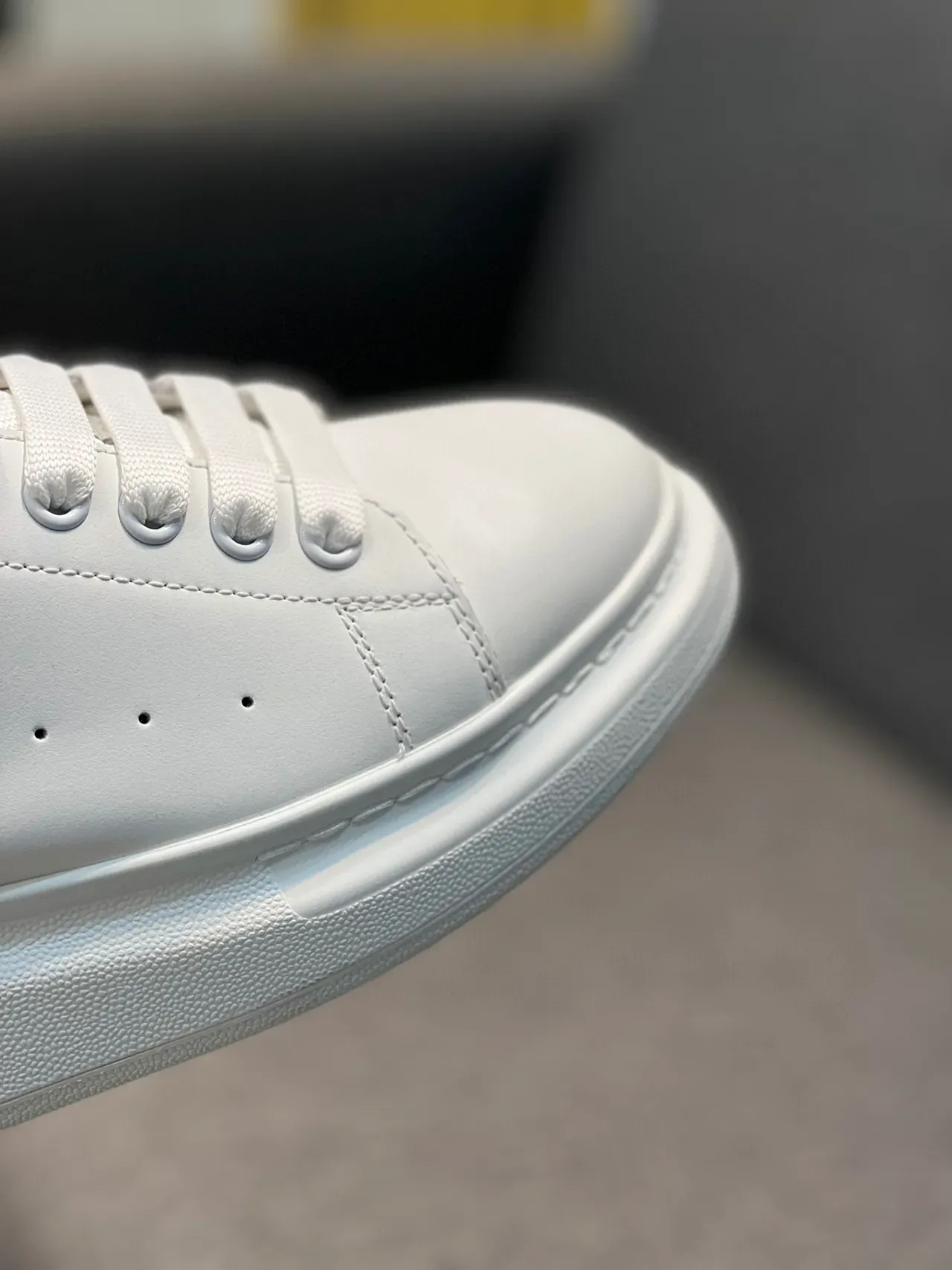 Alexander McQueen Oversized Sneaker White Blue Platform Sole Smooth Leather Upper Lifestyle Sneakers 3