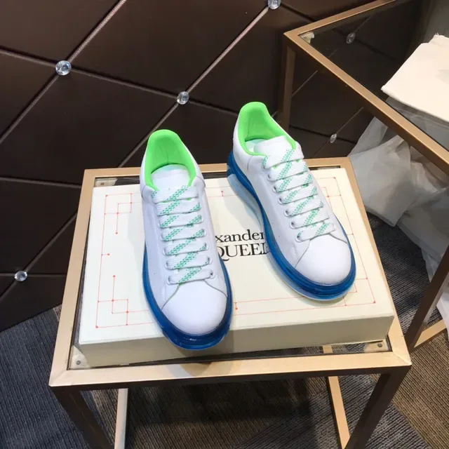 Alexander McQueen 超大运动鞋 白色 蓝色鞋底 半透明中底 厚底运动鞋 6