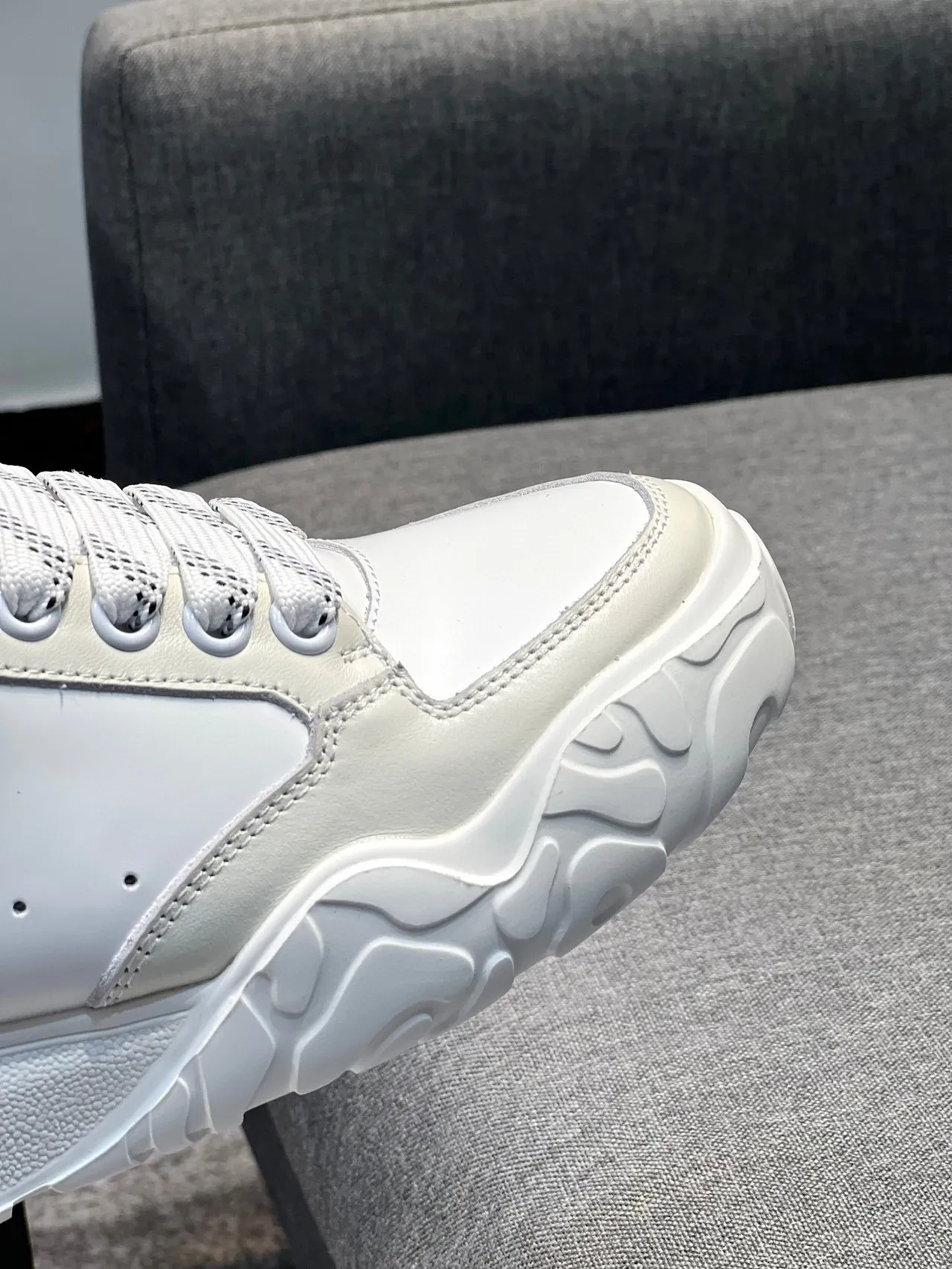 Alexander McQueen Oversized Sneaker White Gray Black Chunky Sneakers 3
