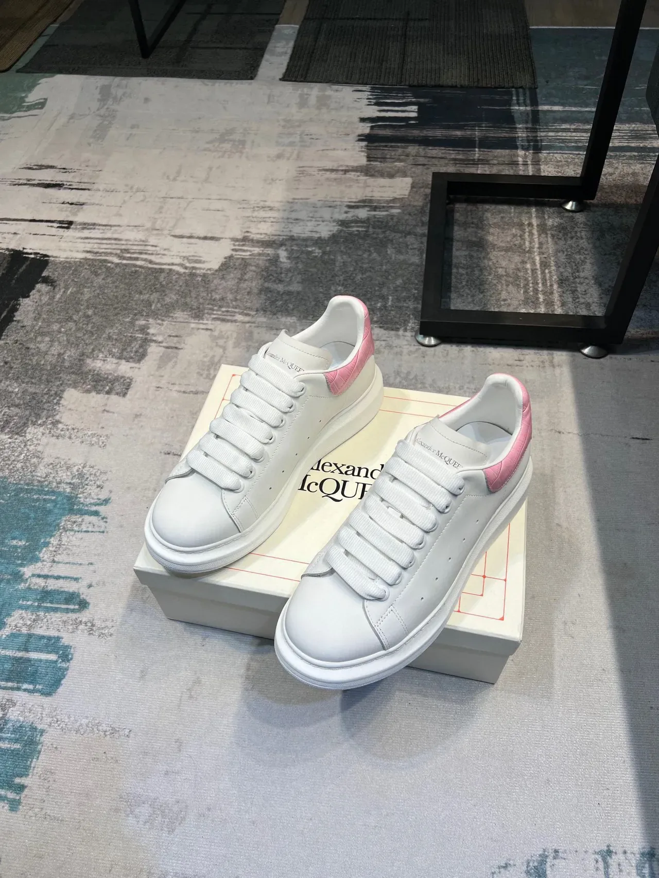 Alexander McQueen Oversized Sneaker White Pink Platform Sole Leather Upper Lifestyle Sneakers 5