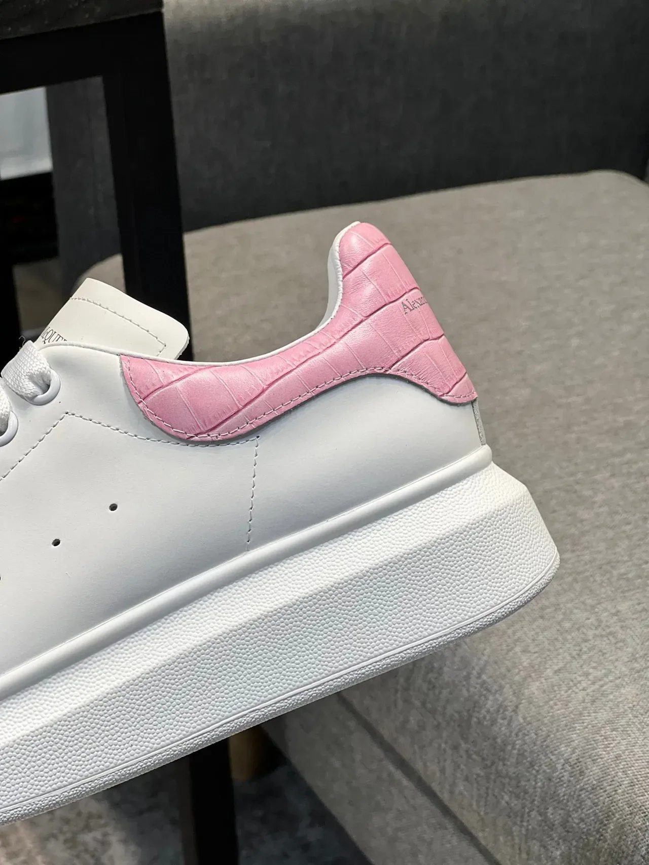 Alexander McQueen Oversized Sneaker White Pink Platform Sole Leather Upper Lifestyle Sneakers 8