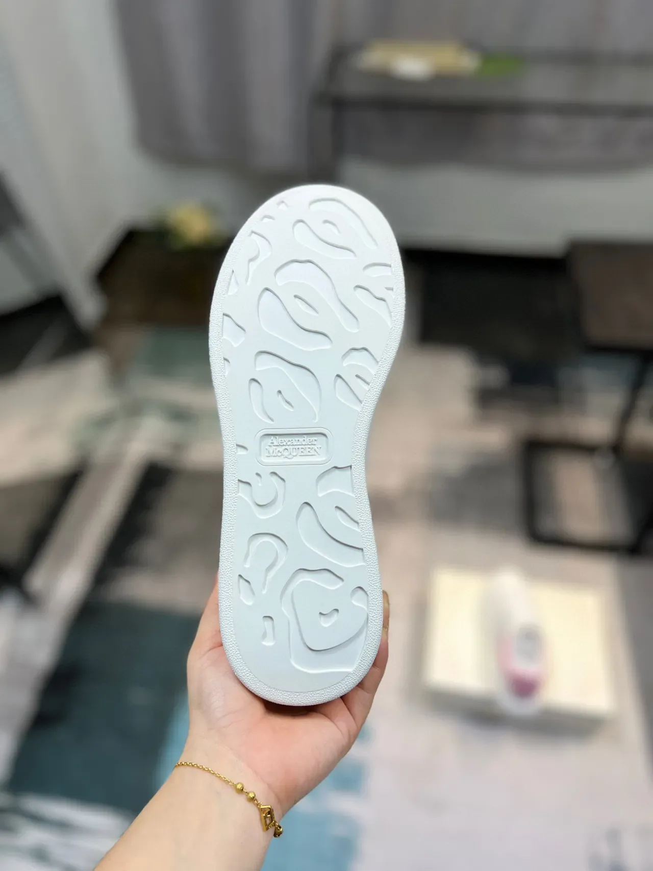 Alexander McQueen Oversized Sneaker White Pink Platform Sole Leather Upper Lifestyle Sneakers 9