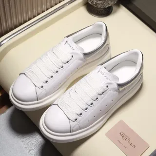 Alexander McQueen 超大号运动鞋 白色银色 平台鞋底 皮革鞋面 厚底运动鞋