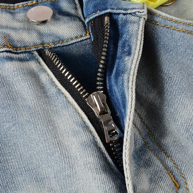 Amiri Logo Print Distressed Skinny Jeans 18