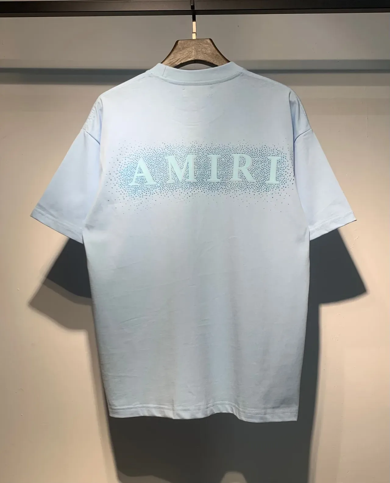 Camiseta Amiri de monograma con puntos degradados 7
