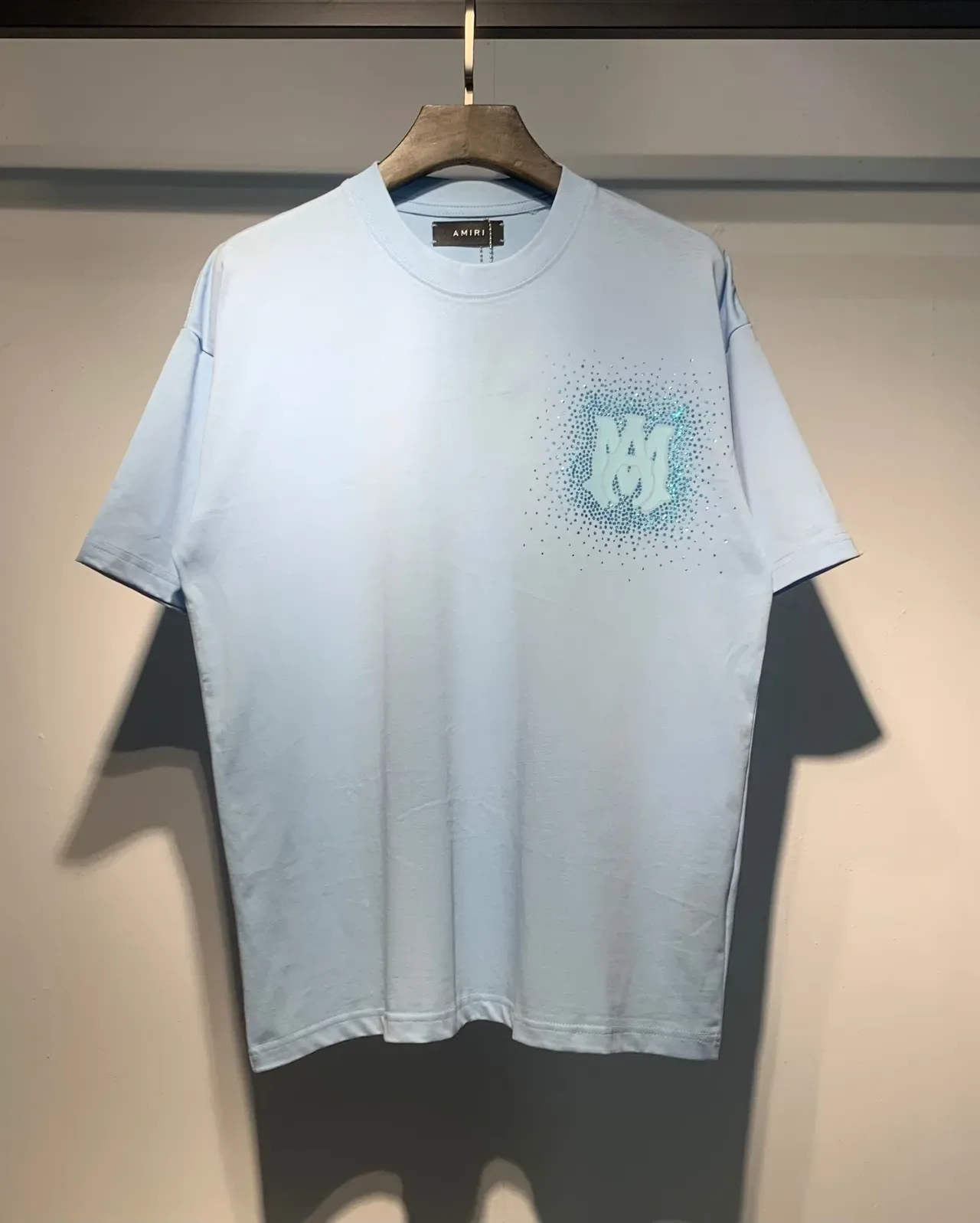 Camiseta Amiri de monograma con puntos degradados 10