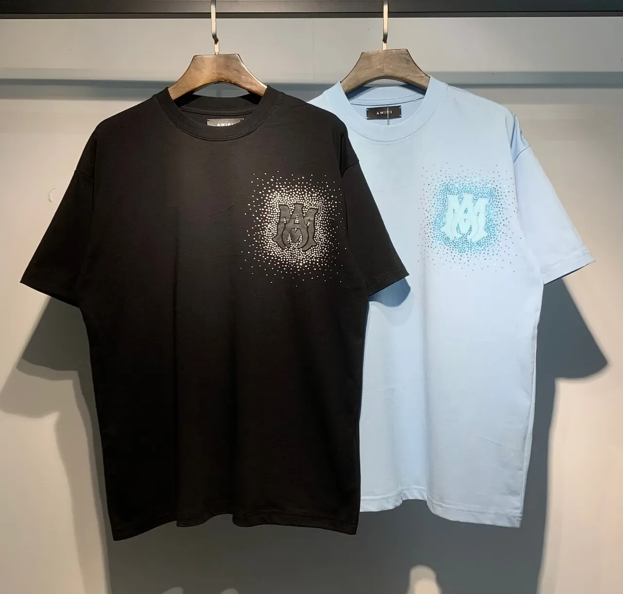 Camiseta Amiri de monograma con puntos degradados 12