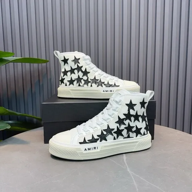 Amiri Skel Top blanco y negro Star-Appliqué Lifestyle Sneakers 9
