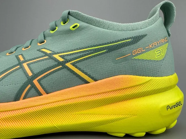 ASICS Gel-Kayano 31 أحذية الجري باللون الأخضر النعناع والأصفر التدريجي 3