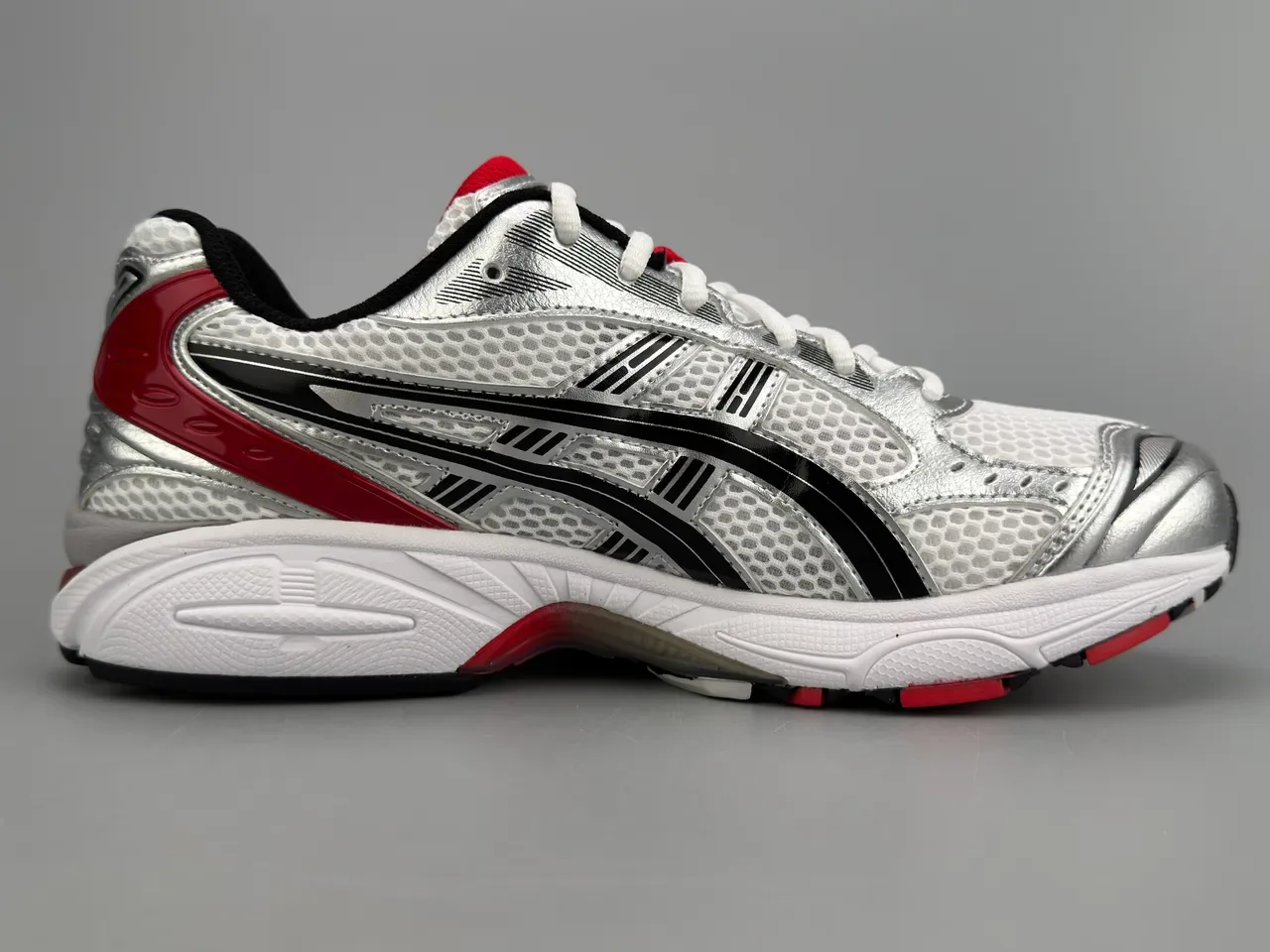 ASICS GEL-KAYANO فضي أبيض أحمر أحذية جري 10