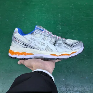 ASICS 银蓝 结构合成笼式覆盖网面跑鞋