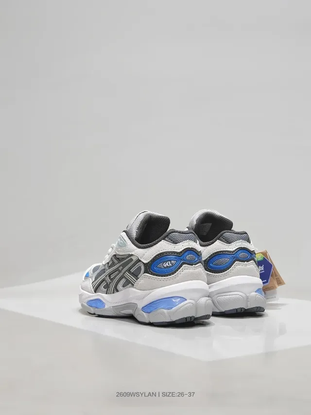 Baskets chunky ASICS en mesh et superposition synthétique, semelle intermédiaire blanche et bleue 5