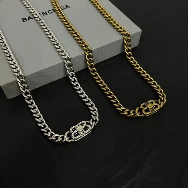 Balenciaga BB Chain قلادة فضية Curb-Link 3