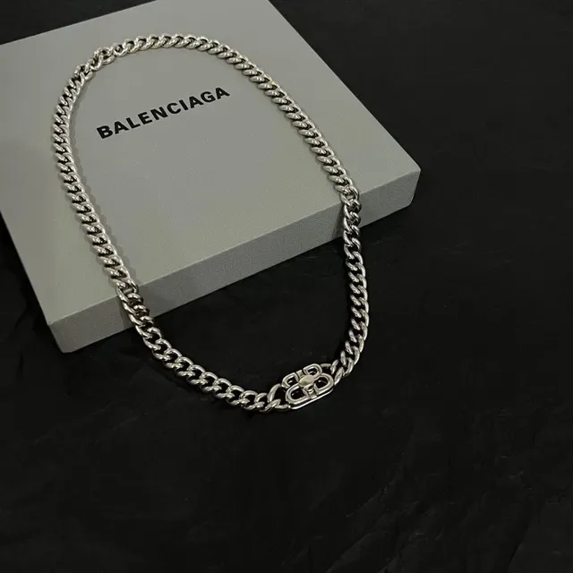 Balenciaga BB Chain قلادة فضية Curb-Link 6