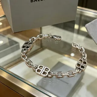 Balenciaga BB Chain pulseira de tom prateado com logo