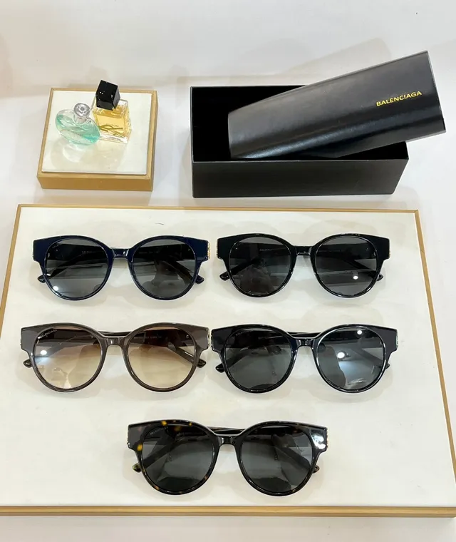 Balenciaga Black Gold Oval Acetate Frame B-Logo Hardware Sunglasses 4