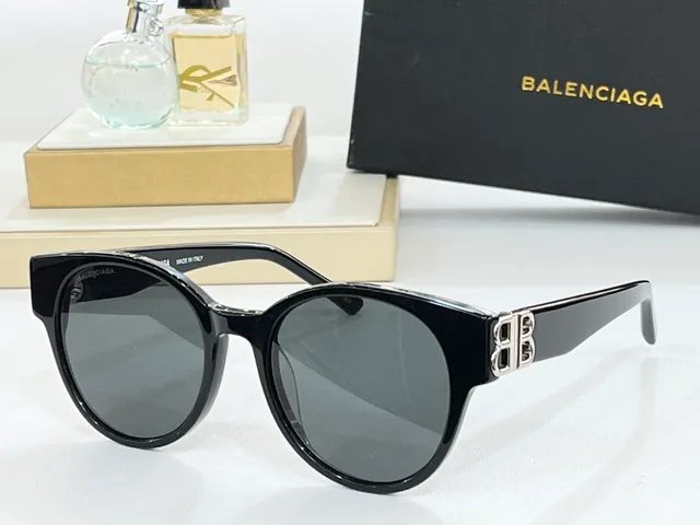 Balenciaga Black Gold Oval Acetate Frame B-Logo Hardware Sunglasses 6