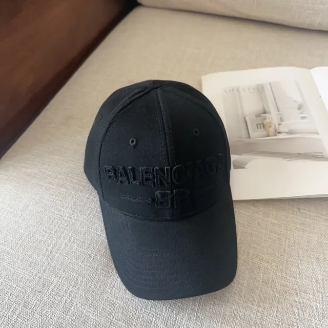 Balenciaga Black Tonal Embroidered Logo Structured Six-Panel Baseball Cap 2