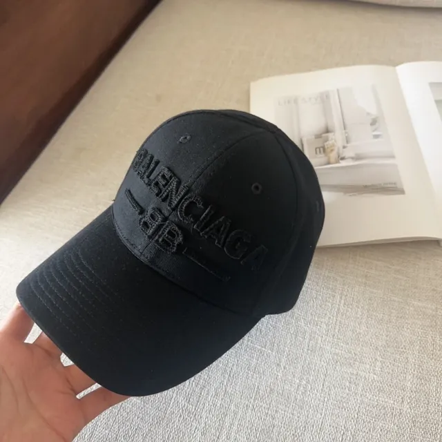 Balenciaga Black Tonal Embroidered Logo Structured Six-Panel Baseball Cap 6