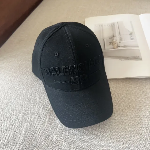Balenciaga Black Tonal Embroidered Logo Structured Six-Panel Baseball Cap 7