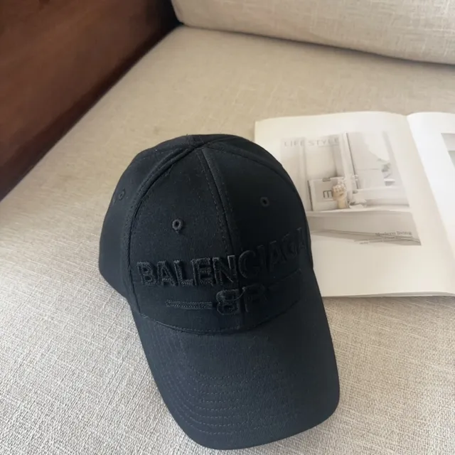 Balenciaga Black Tonal Embroidered Logo Structured Six-Panel Baseball Cap 8
