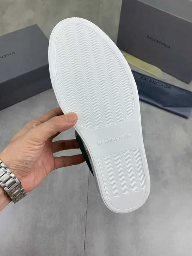 Balenciaga Le City Tênis Lifestyle de Couro Verde 2