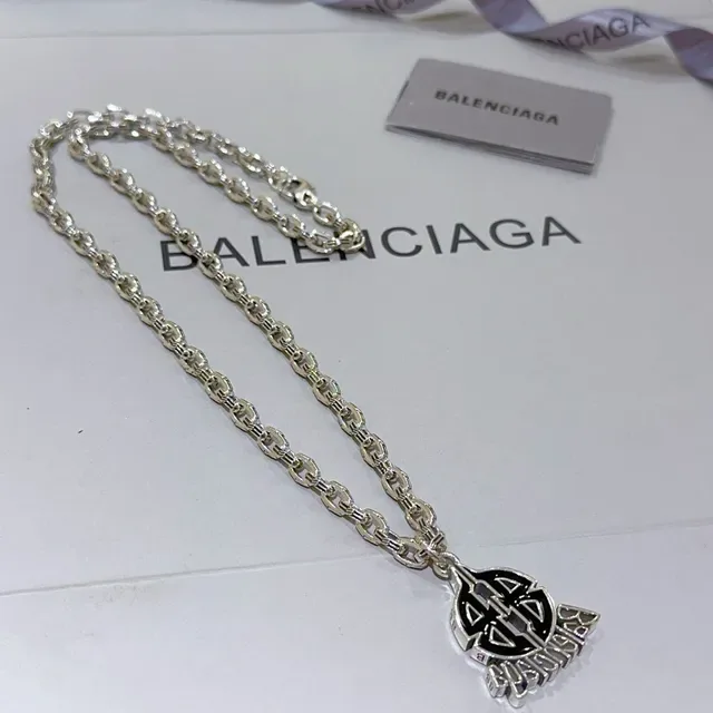 Balenciaga Logo Pendant Chunky Chain Necklace 3