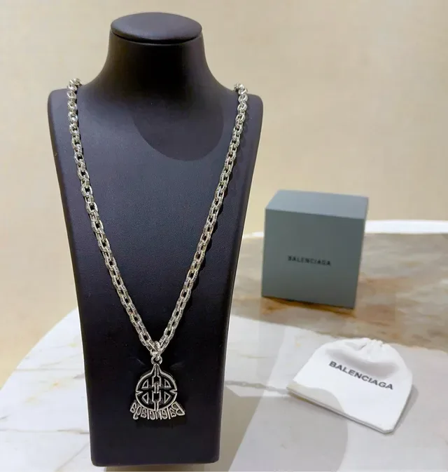 Balenciaga Logo Pendant Chunky Chain Necklace 4