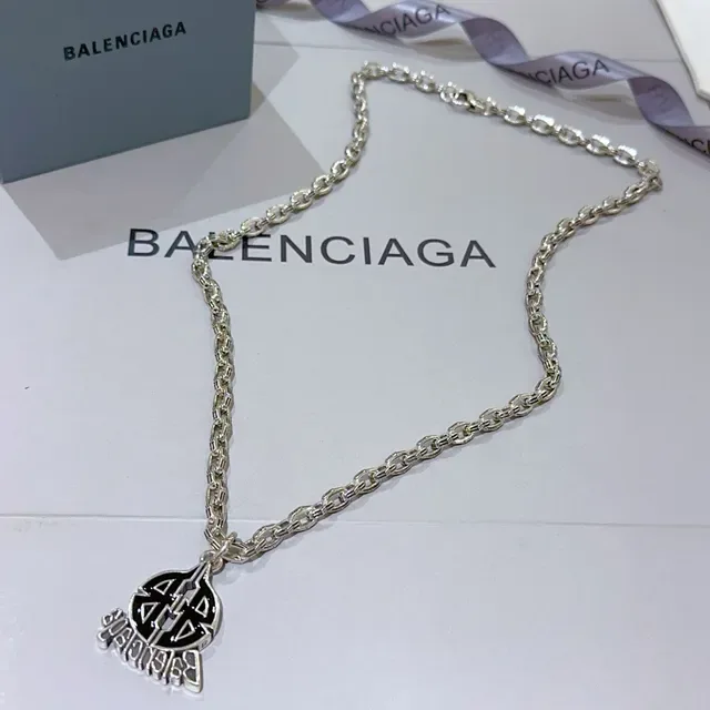 Balenciaga Logo Pendant Chunky Chain Necklace 6