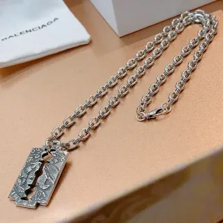 Balenciaga Colgante Cuchilla de Afeitar Cadena de Plata Collar