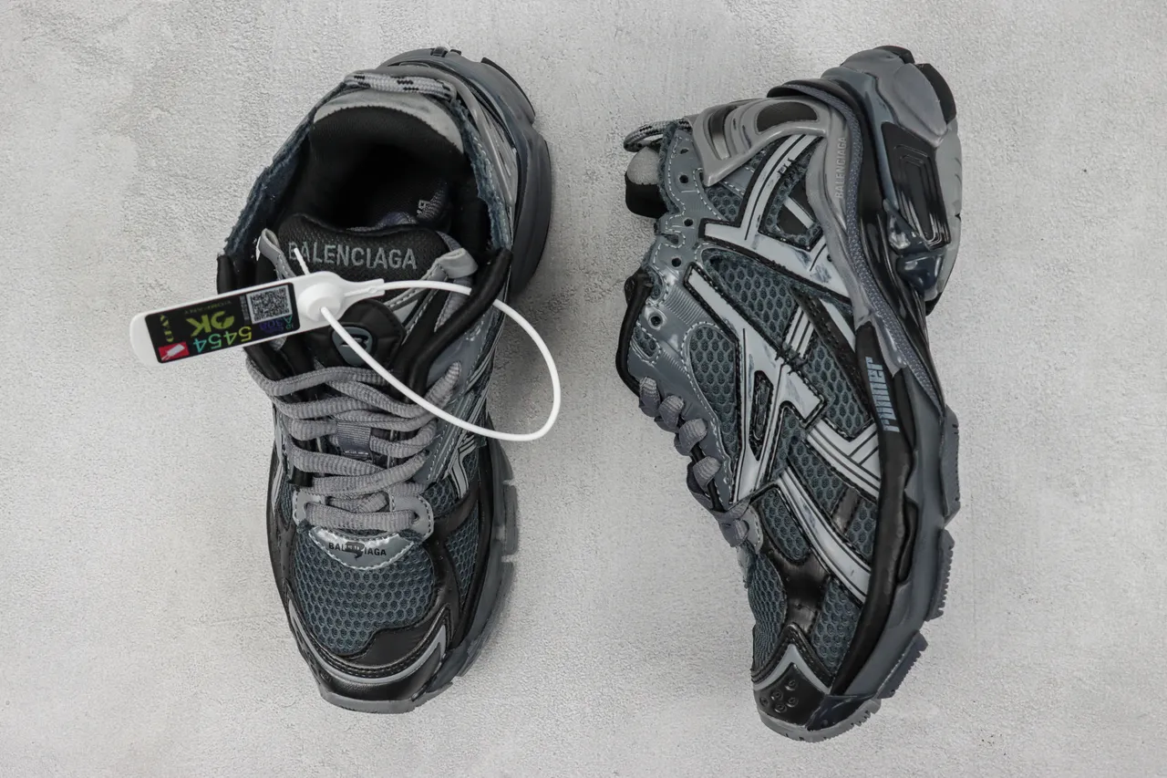 Balenciaga Runner Baskets gris foncé et argenté chunky 3