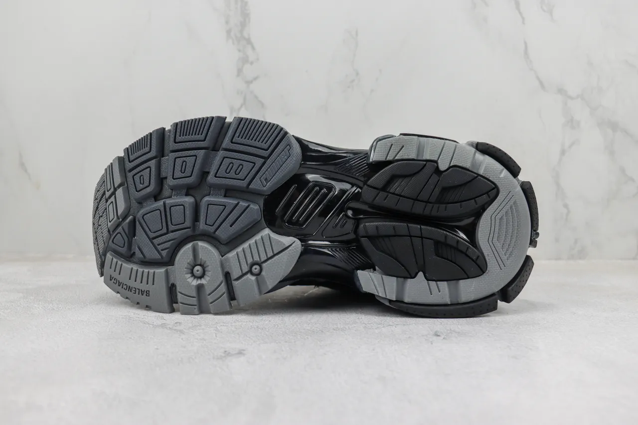 Balenciaga Runner Baskets gris foncé et argenté chunky 8