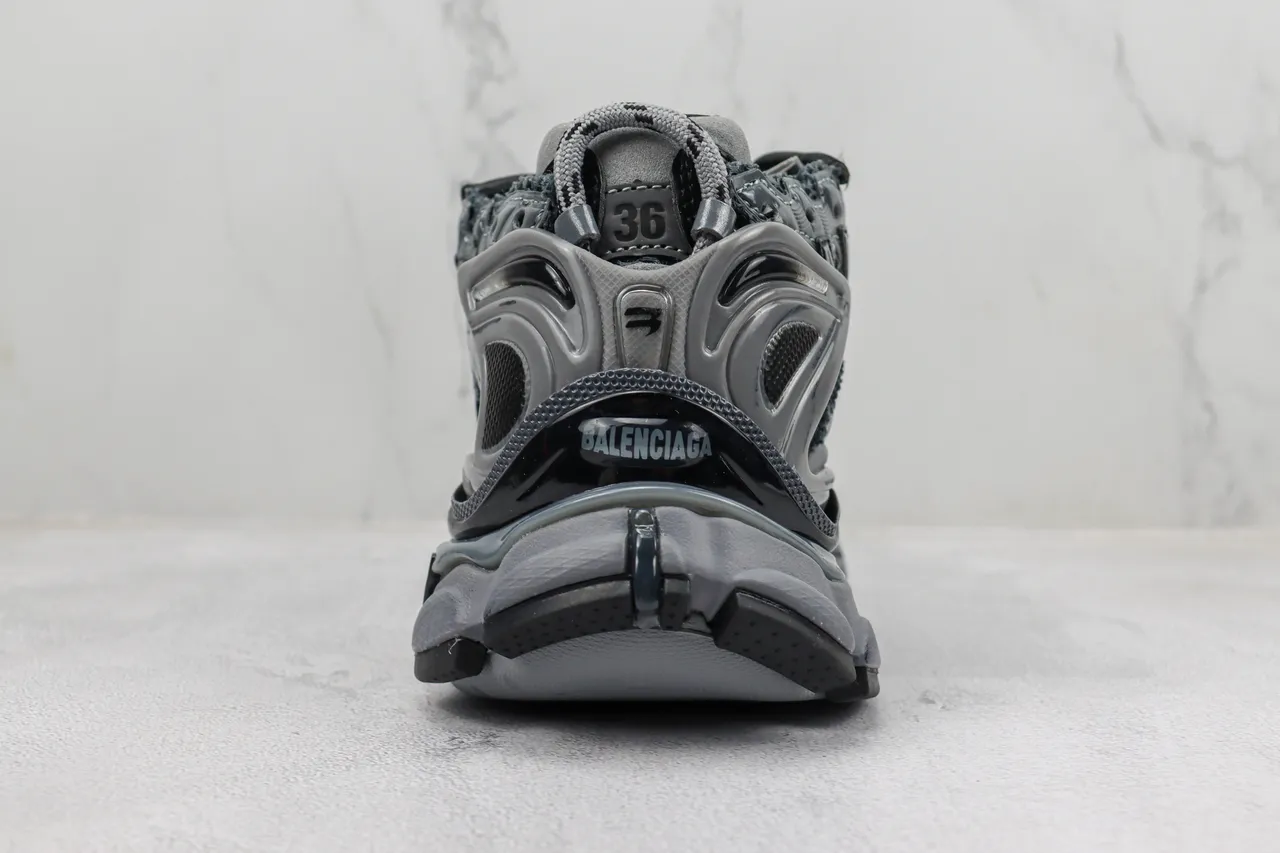 Balenciaga Runner Baskets gris foncé et argenté chunky 9