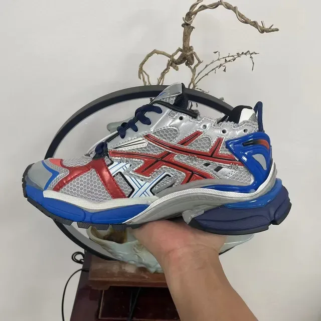 Balenciaga Runner Argent Rouge Bleu Sneakers Chunky 4