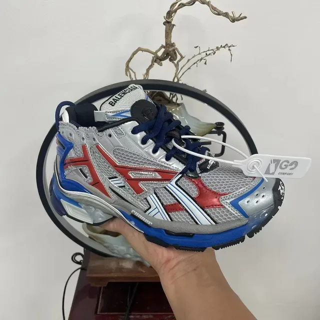 Balenciaga Runner Argent Rouge Bleu Sneakers Chunky 6