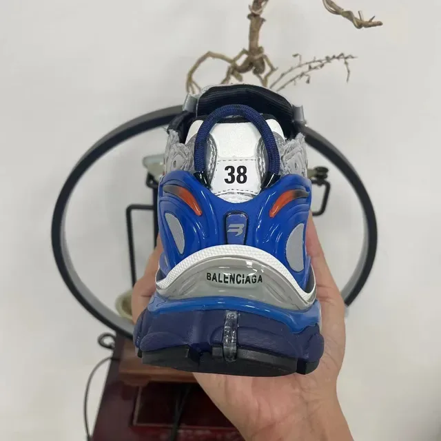Balenciaga Runner Argent Rouge Bleu Sneakers Chunky 8