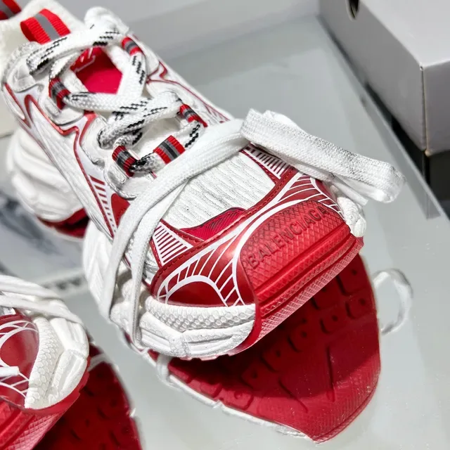 Balenciaga Runner أبيض وأحمر كروسبي سنيكرز 2