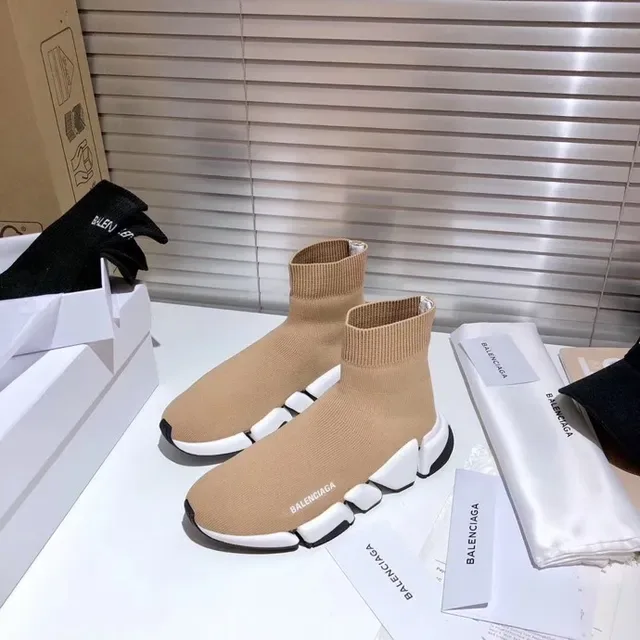 Balenciaga Speed Trainer بيج وأبيض حذاء لايف ستايل 7