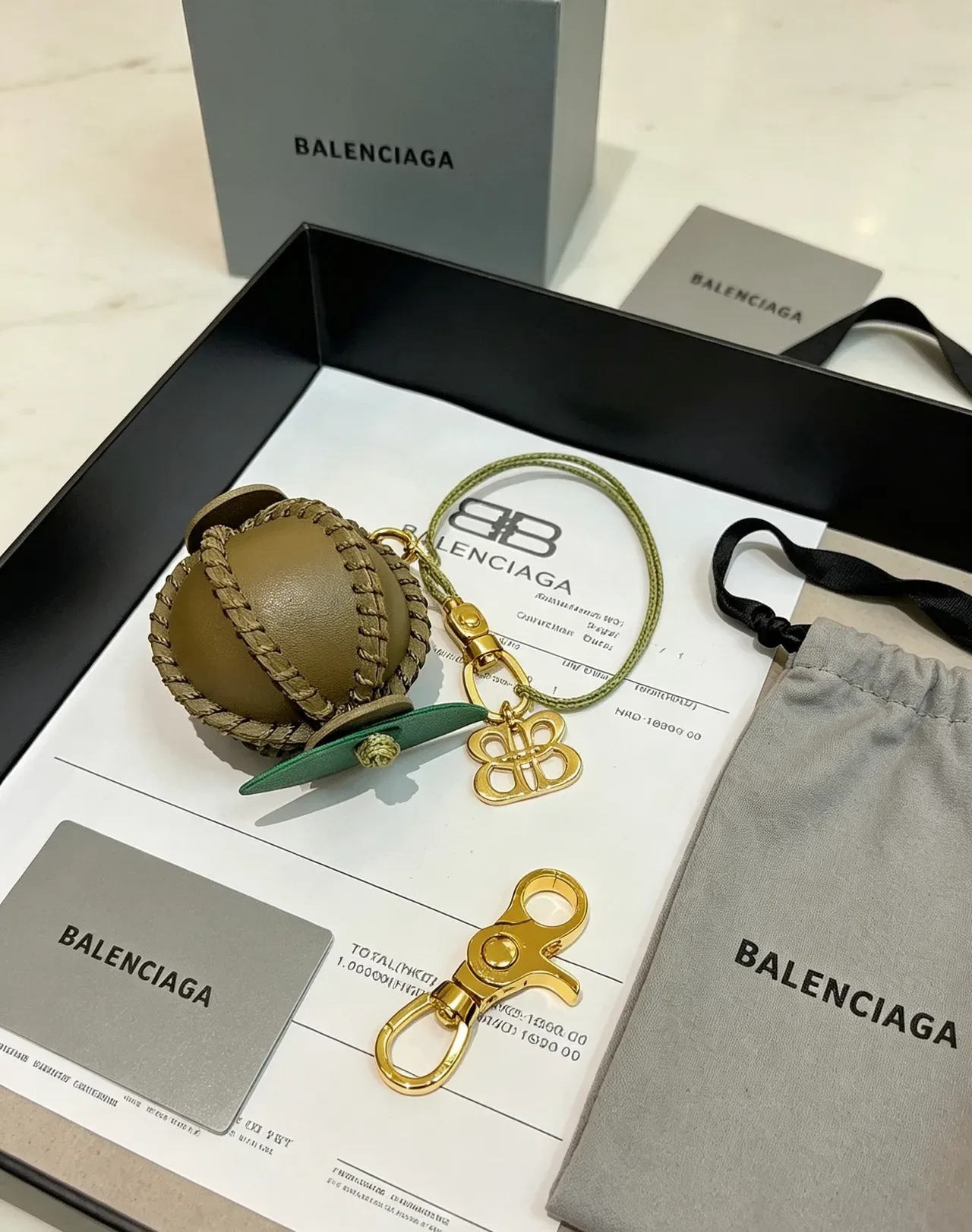 Balenciaga काली चमड़ी संरचित टॉप-हैंडल बोस्टन बैग 5