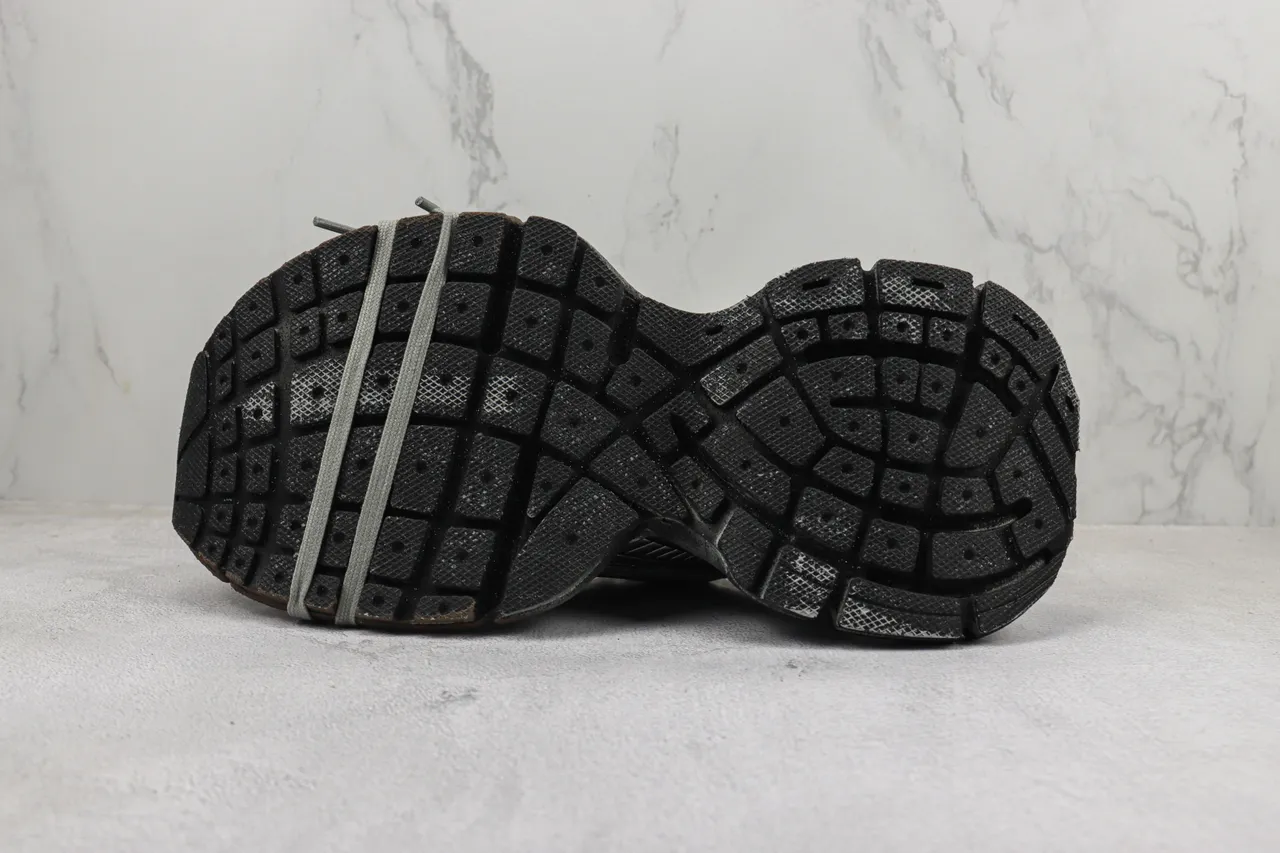 Balenciaga Track Trainer baskets chunky en maille gris et noir 8