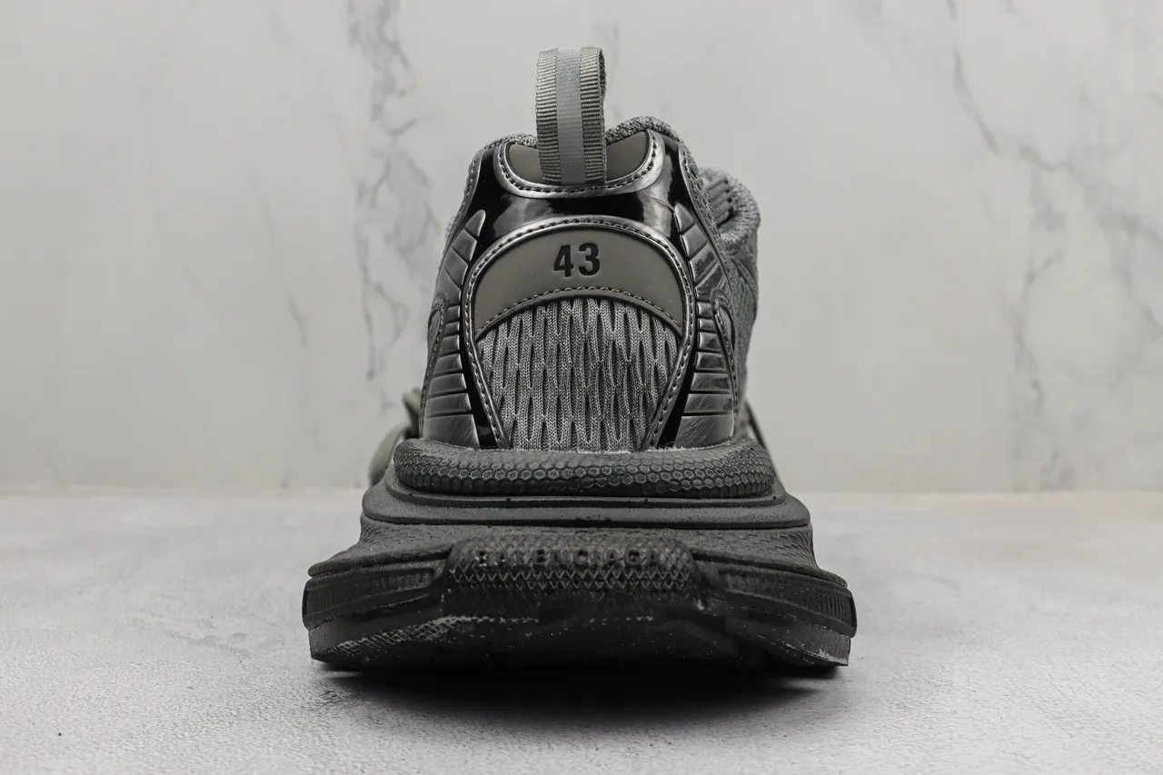 Balenciaga Track Trainer baskets chunky en maille gris et noir 9