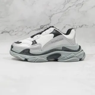 Balenciaga Triple S सफेद काला ग्रे चंक स्नीकर