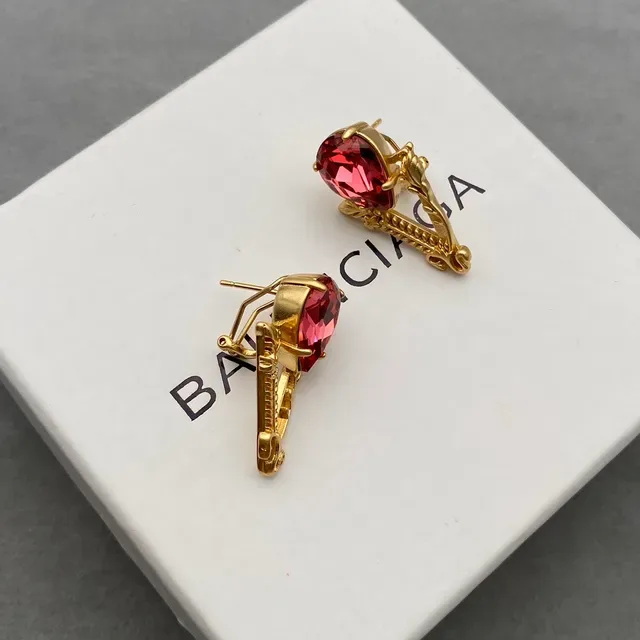 Balenciaga V-Motif গোলাপি ক্রিস্টাল গোল্ড-টোন ইয়ারিংস 2