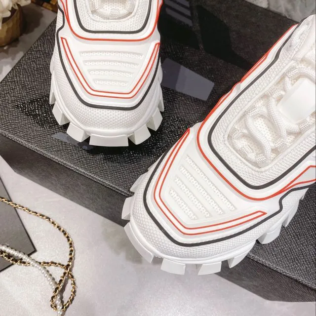 Balenciaga branco e vermelho sola lug malha e sobreposição sintética tênis chunky 5